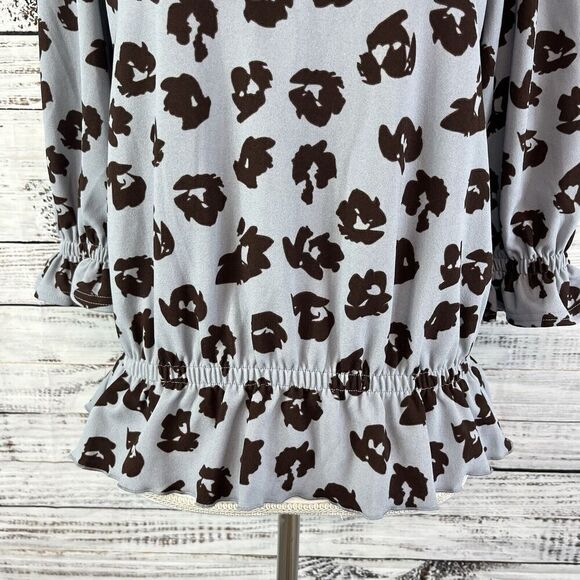 Melloday Blouse Top size Small Gray Brown Floral Ruffles Stretch Modest Peasant - Picture 3 of 8